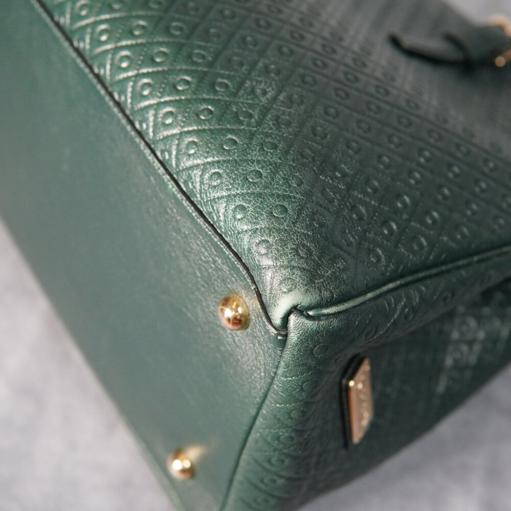 Tod’s Green Soft Leather 2-Way Shoulder Bag Handbag with Strap - Picture 11 of 15
